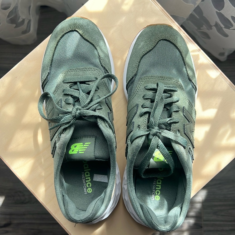 New Balance Women's Fresh Foam X70 V1 Sneaker-Size 7